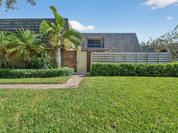 1115 11th Terrace #1115, Palm Beach Gardens, FL 33418