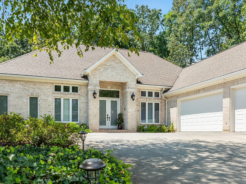 1st image of 127 Cayuga Dr