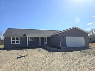 311 Settlers Trl, Braceville, IL 60407