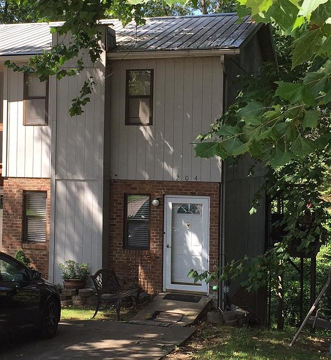 204 Hamlet Way