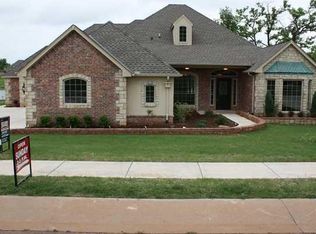 2100 Brdgeview Blvd, Edmond, OK 73003