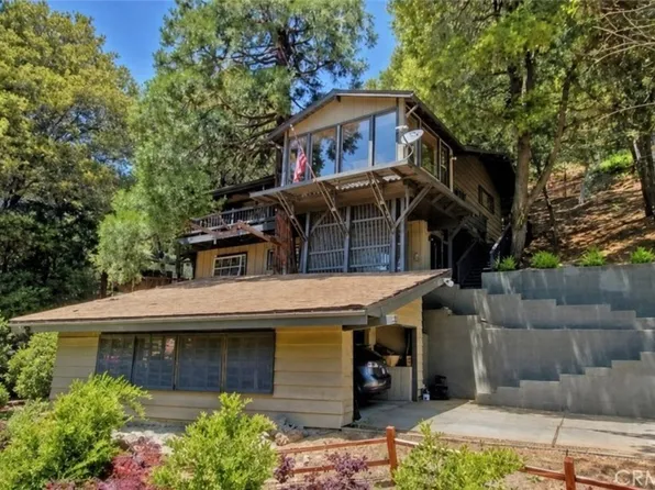 468 Zermatt Dr, Crestline, CA 92325