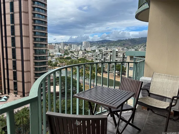 1909 Ala Wai Blvd APT 1308, Honolulu, HI 96815