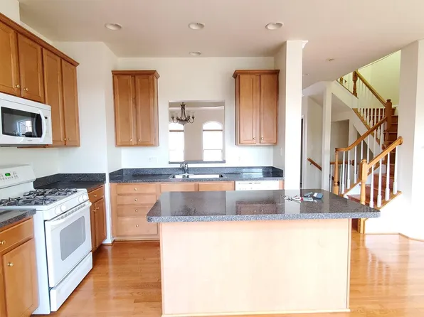 5685 Faircloth Ct, Centreville, VA 20120