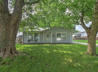 4104 Nottingham Dr, Decatur, IL 62526