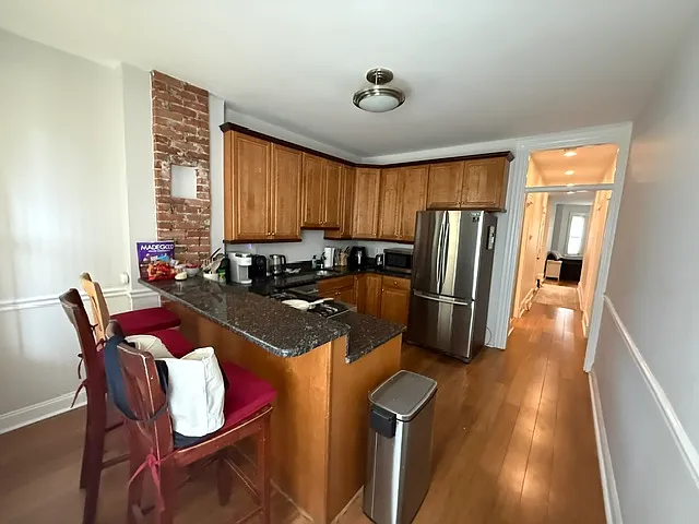 695 E 7th St #1 — Photo 6