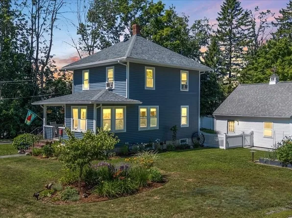 65 Congress St, Amesbury, MA 01913
