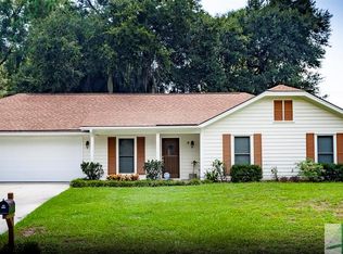 9 S Nicholson Cir, Savannah, GA 31419