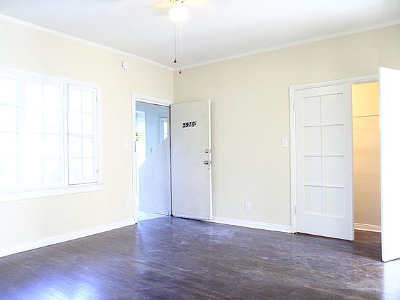 4th image of 5918 Willoughby Ave #1/4
