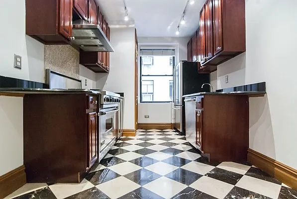 Rented by WAM Partners - William Moses Co. | media 62