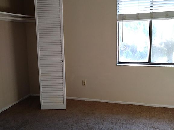 4th image of 135 Garden Dr