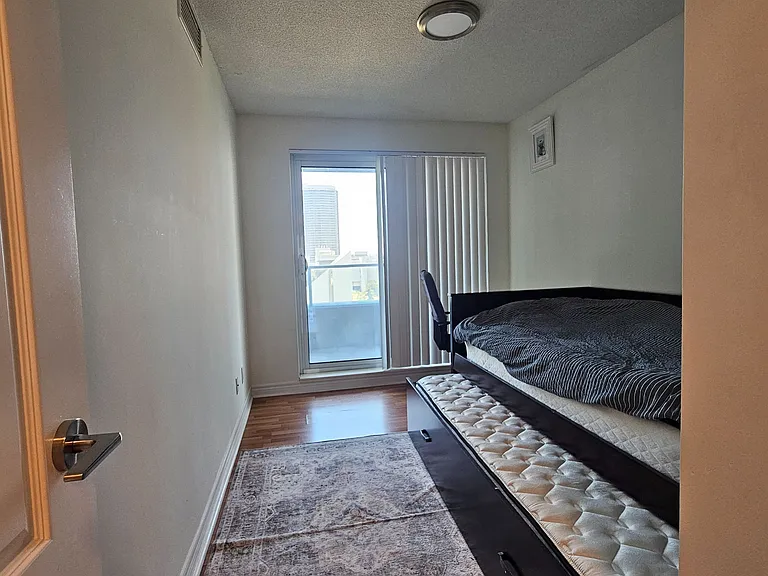70 Town Centre Ct #711 — Photo 8