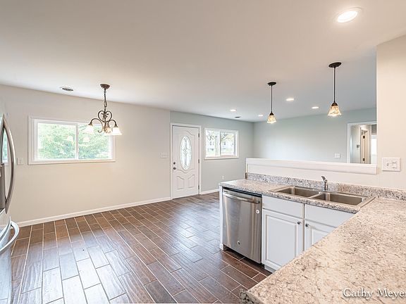 5th image of 21 Orchard Dr