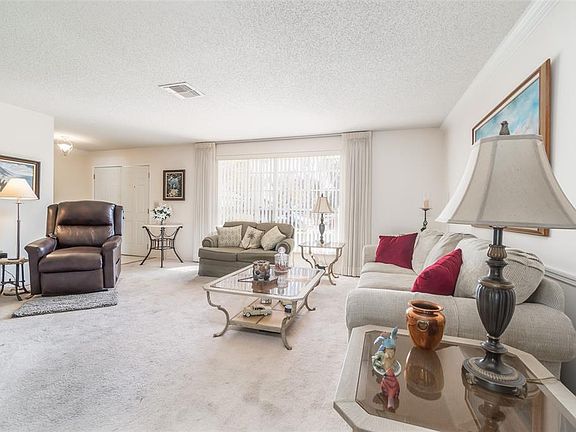 4th image of 8805 Shoemaker Ln