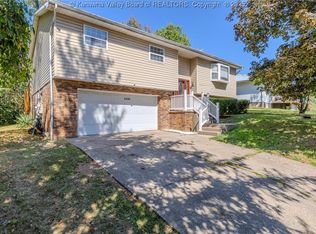 1606 Upper Midway Dr, Dunbar, WV 25064