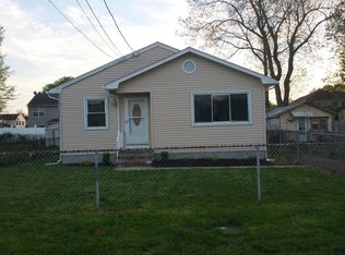 49 Salem Pl, Cliffwood, NJ 07721