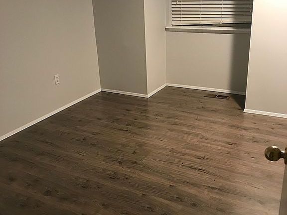 3rd image of 18404 75th Ave E