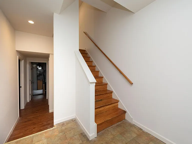 215 N 23rd St — Photo 3