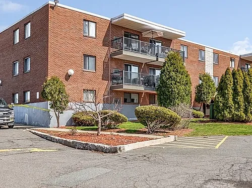 400 Governors Dr #39 Photo 1