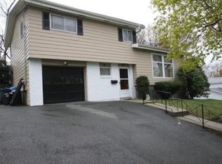 3 Belleair Dr, Swampscott, MA 01907