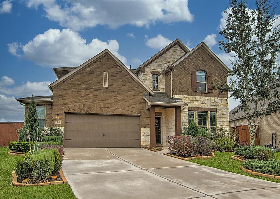 WELCOME HOME! This fabulous 5 bedroom, 4 full bath, CUL-DE-SAC home located in the coveted master planned community of Aliana is the one for you! Massive oversized backyard!!!