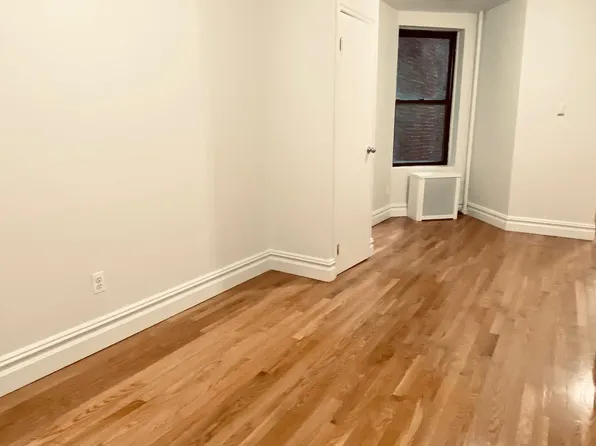 448 Amsterdam Avenue image 7 of 11