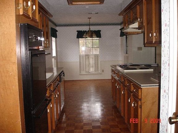 3rd image of 203 Enchanted Estates Dr