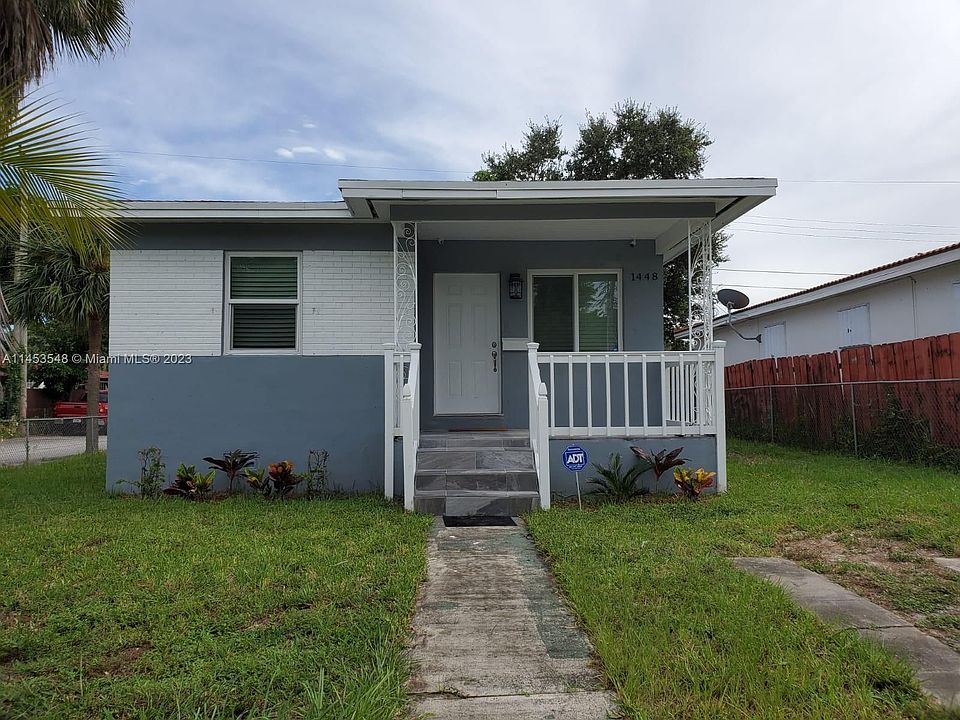 1st image of 1448 NE 152nd St