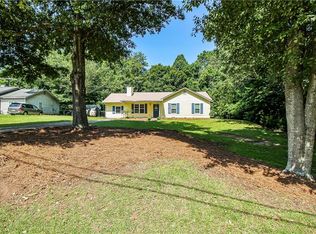 10 Pleasant Valley Rd, McDonough, GA 30253