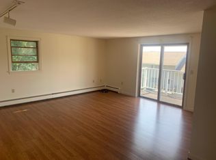 828 State St APT 9, Bangor, ME 04401