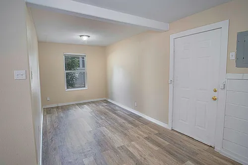 342 Vine St #A Photo 1