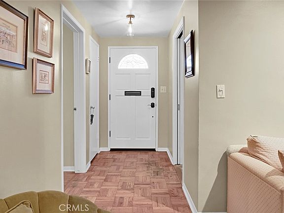 5th image of 6919 Bianca Ave