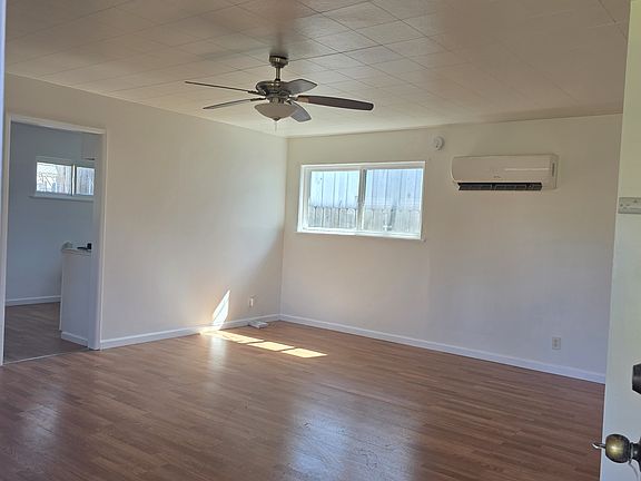*Livingroom
*Sala