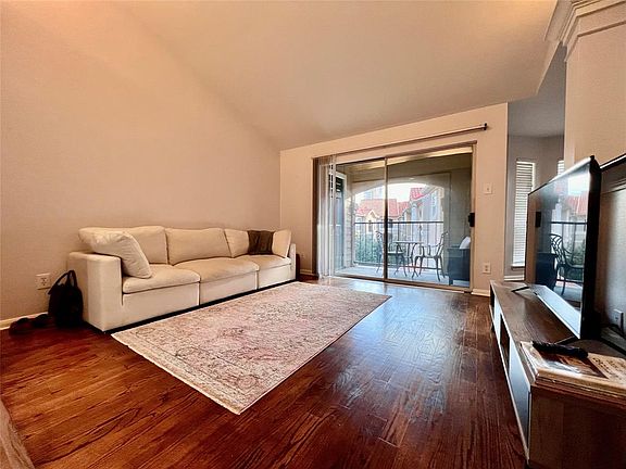 4th image of 3231 Allen Pkwy APT 1312