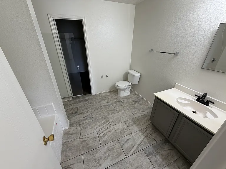 2821 Robin Ln — Photo 5