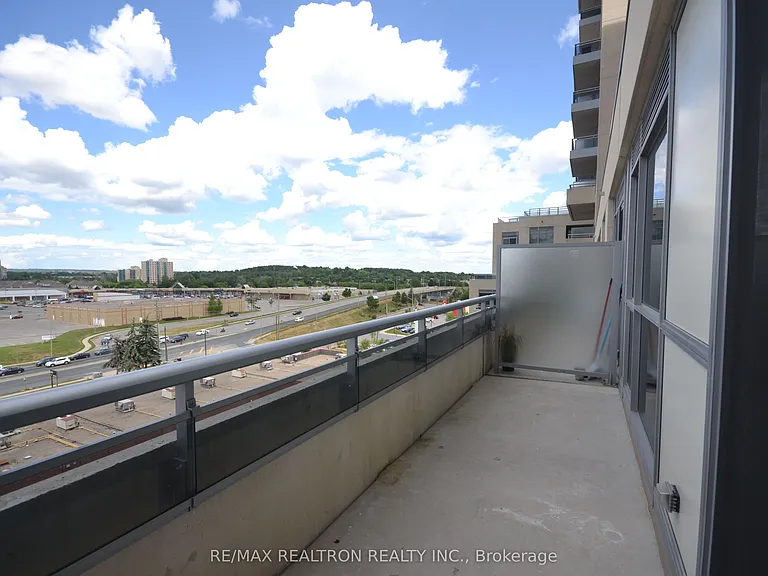 9201 Yonge St #703 — Photo 19