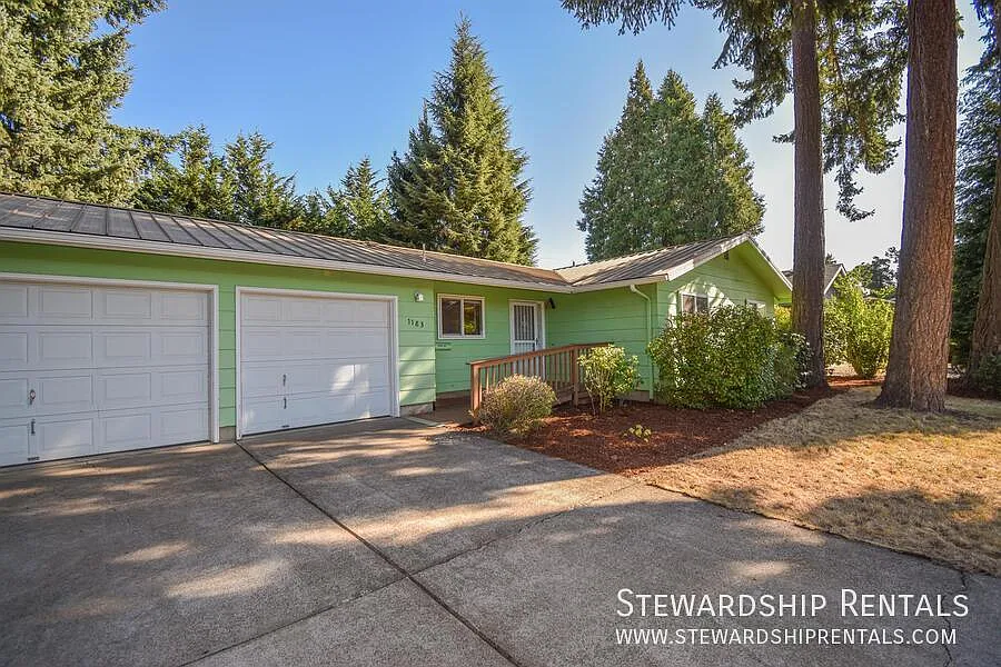 1183 Skipper Ave photo 1