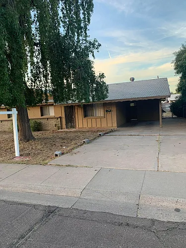1018 W 12th Pl Photo 1