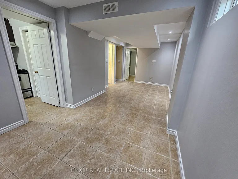 4 Lonestar Cres #BASEMENT — Photo 5