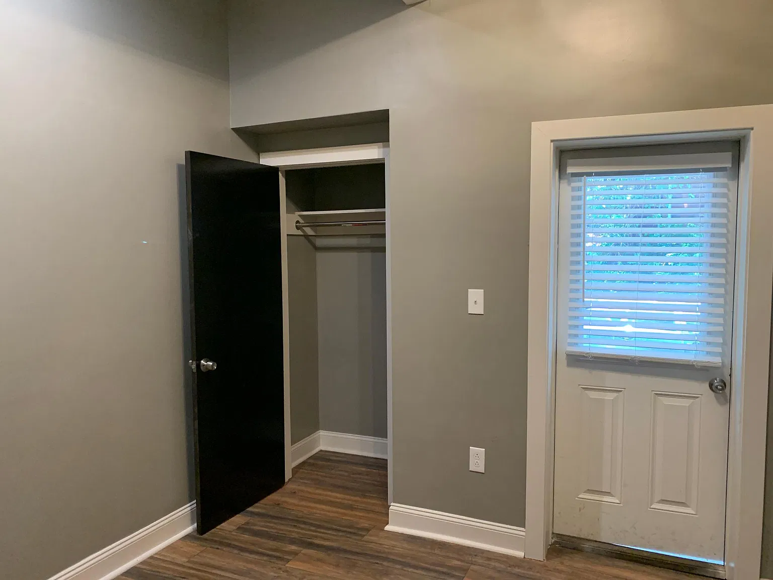 3 bed, $2,495 — Photo 4
