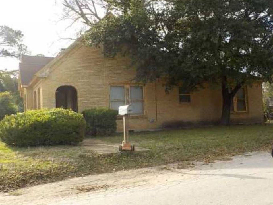 2nd image of 721 E Cameron Ave