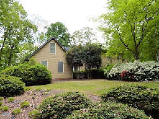 3rd image of 2366 E Cherokee Dr