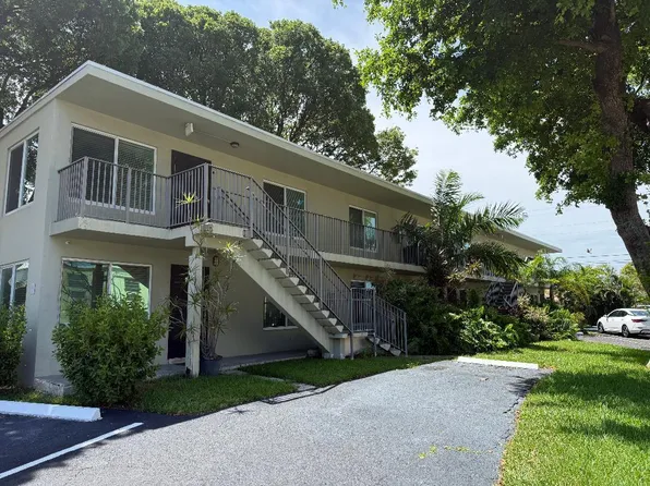 2317 NE 2nd St, Pompano Beach, FL