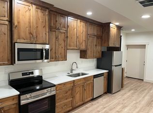 818 W Manor Crest Ln #BASEMENT, Layton, UT 84041