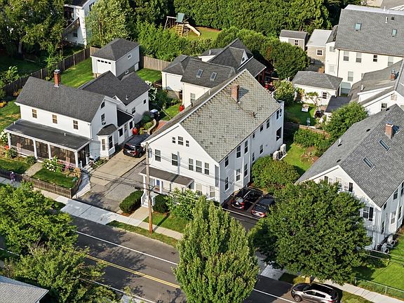 3rd image of 160 White St #2