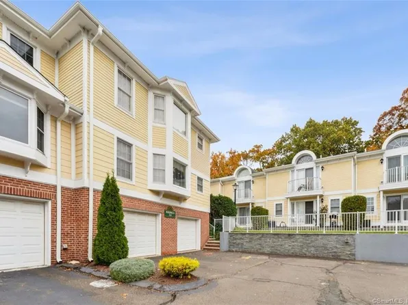 11 Saint John Street #D1, North Haven, CT 06473