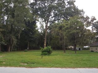 1538 Lake Dr, Midway, GA 31320