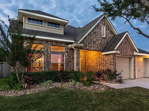 3802 Oak Ridge Dr, Pearland, TX 77581
