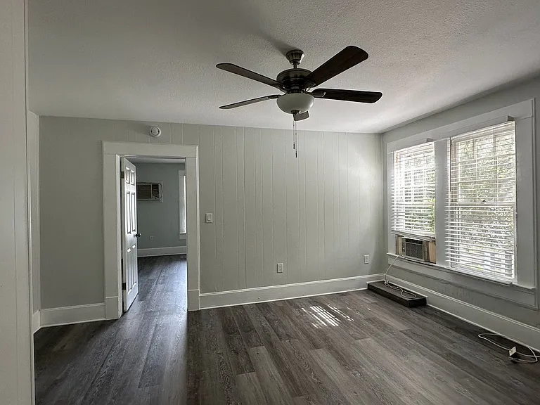 126 E Concord St #C — Photo 22