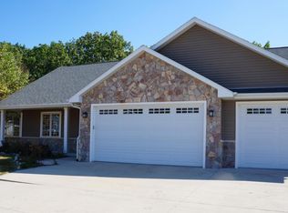 455 Manning Way, Lake Geneva, WI 53147